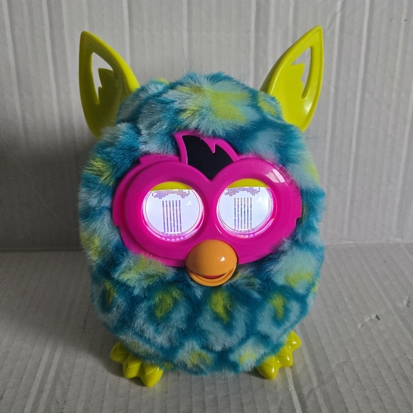 Furby Boom Green 2013 Hasbro Peacock Electronic Pets - Picture 4 of 11